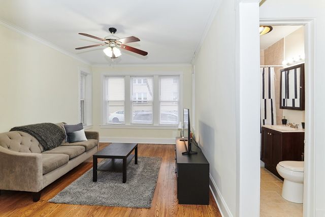 2536 W Thorndale Avenue 1, Chicago, IL 60659