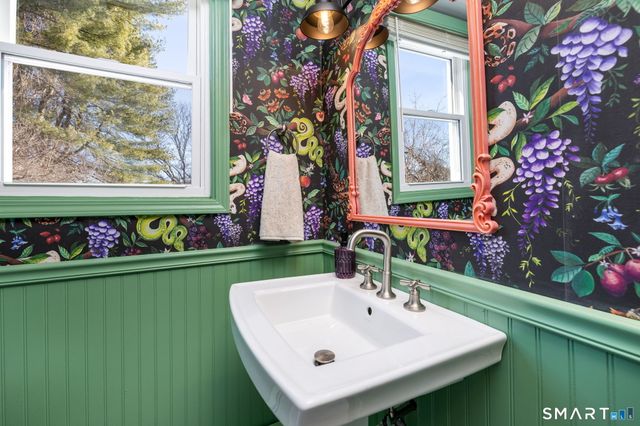 74 Tariffville Road, Bloomfield, CT 06002