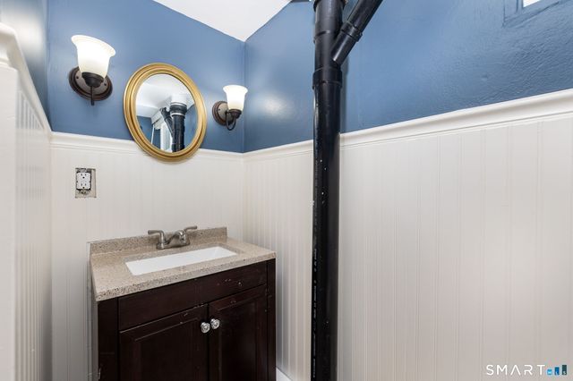 74 Tariffville Road, Bloomfield, CT 06002