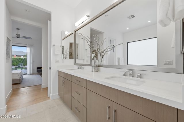 100 W Northern Avenue 6, Phoenix, AZ 85021
