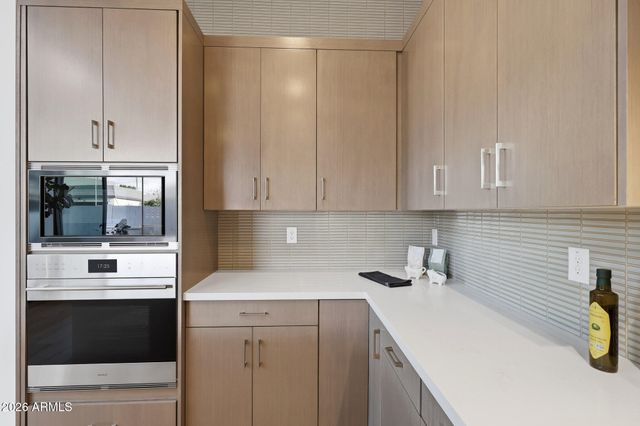 100 W Northern Avenue 6, Phoenix, AZ 85021