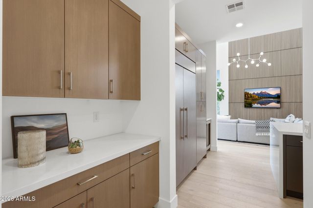100 W Northern Avenue 6, Phoenix, AZ 85021