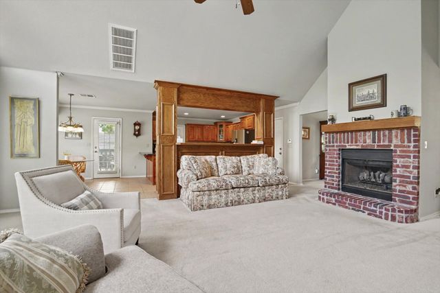 9279 Black Oak Lane, Sand Springs, OK 74063