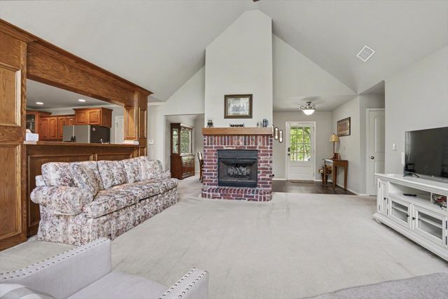 9279 Black Oak Lane, Sand Springs, OK 74063