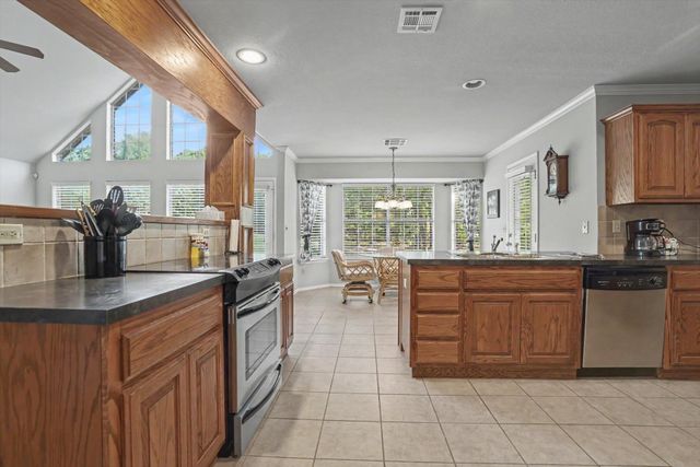 9279 Black Oak Lane, Sand Springs, OK 74063