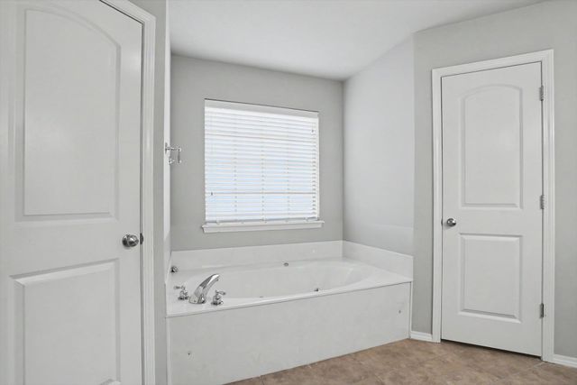 9279 Black Oak Lane, Sand Springs, OK 74063