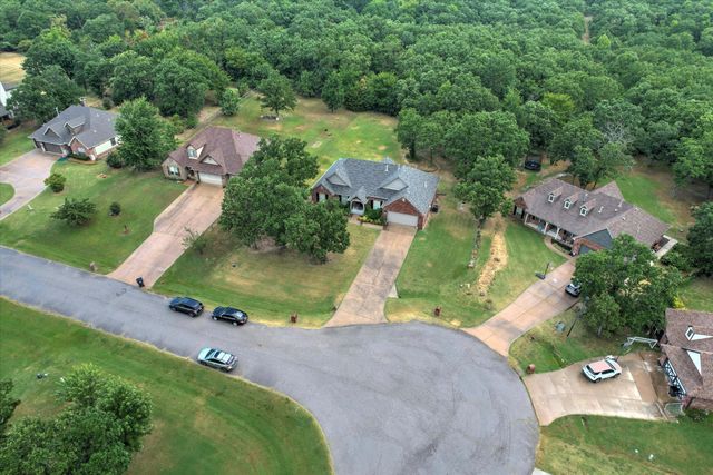 9279 Black Oak Lane, Sand Springs, OK 74063