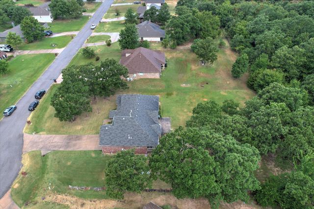 9279 Black Oak Lane, Sand Springs, OK 74063