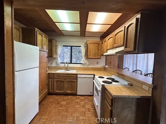 560 Talmadge Road, Big Bear Lake, CA 92315