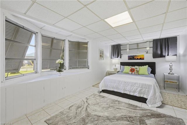 2261 11th ST N, Naples, FL 34103