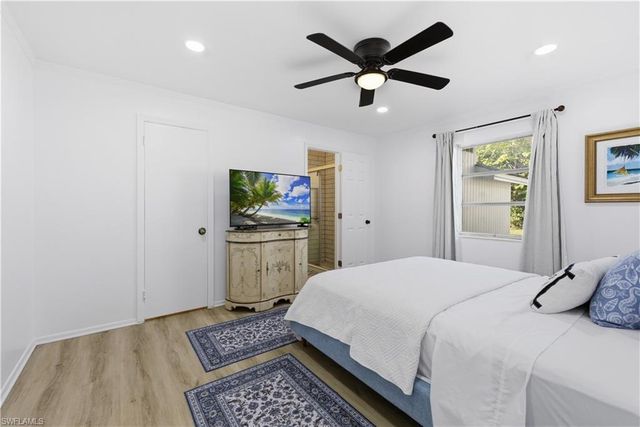 2261 11th ST N, Naples, FL 34103