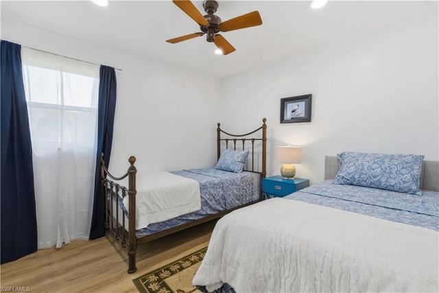 2261 11th ST N, Naples, FL 34103