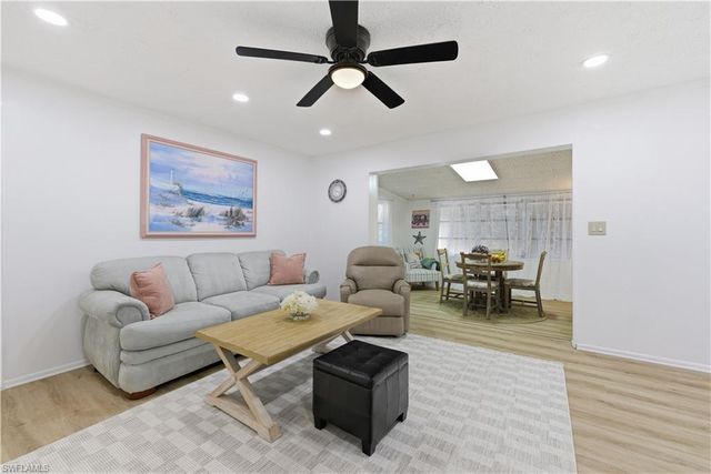 2261 11th ST N, Naples, FL 34103