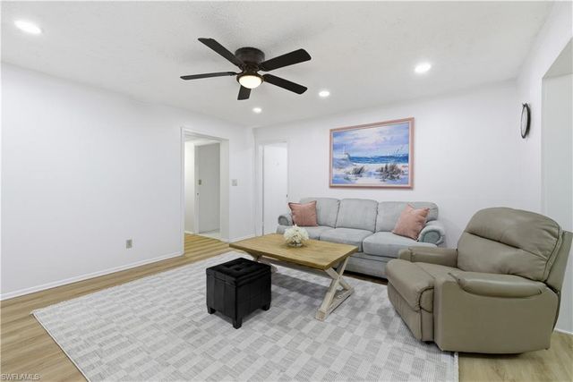 2261 11th ST N, Naples, FL 34103