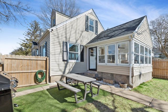 2800 15th Street, Moline, IL 61265