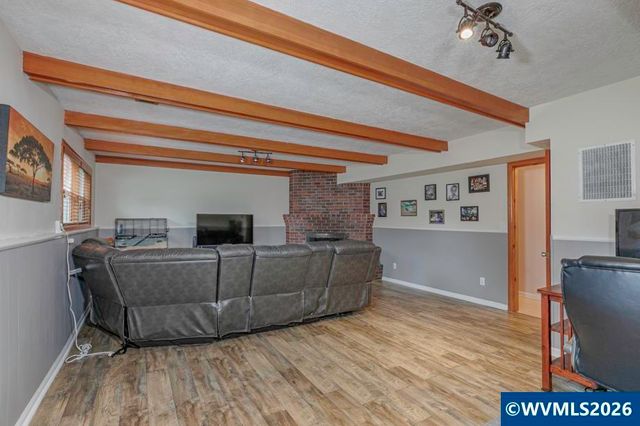 2686 Mountain View Dr S, Salem, OR 97302