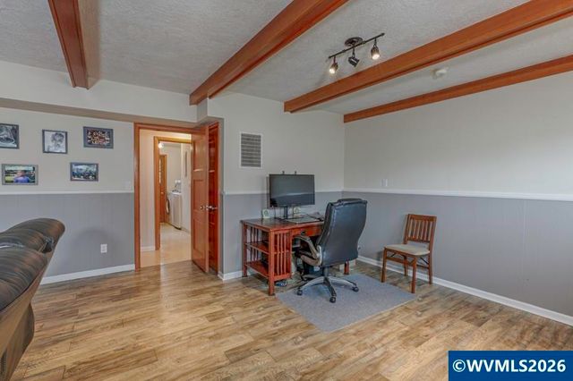 2686 Mountain View Dr S, Salem, OR 97302