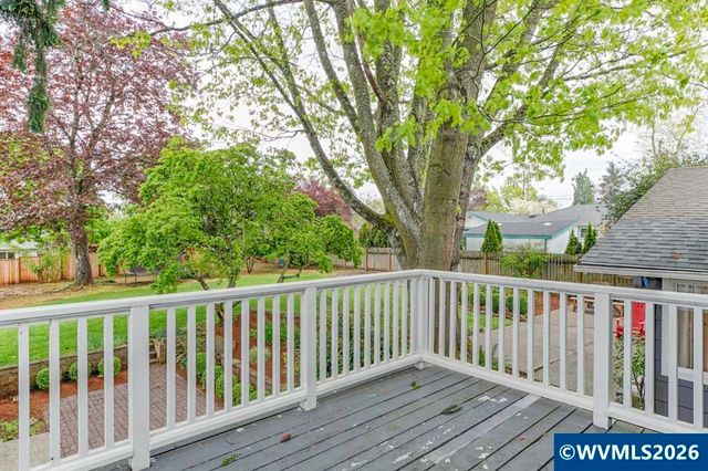 2686 Mountain View Dr S, Salem, OR 97302