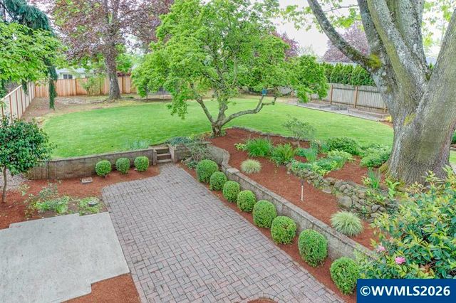 2686 Mountain View Dr S, Salem, OR 97302