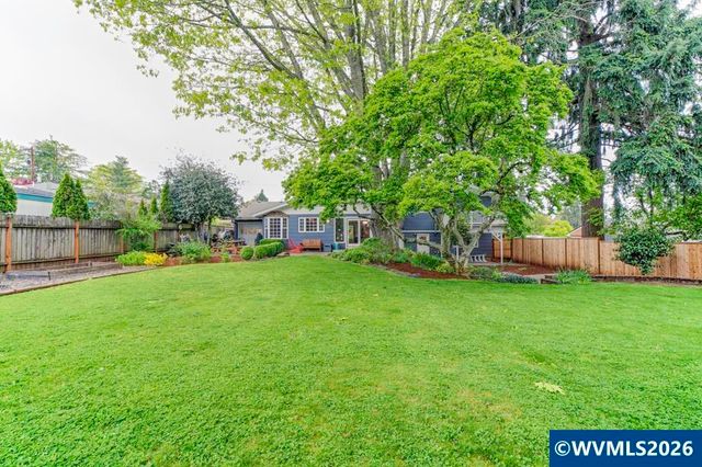 2686 Mountain View Dr S, Salem, OR 97302
