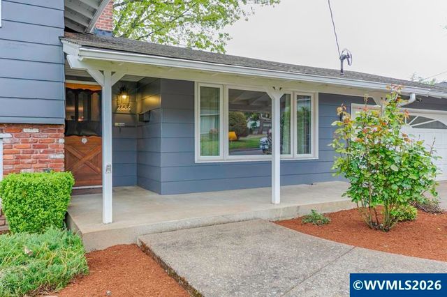2686 Mountain View Dr S, Salem, OR 97302