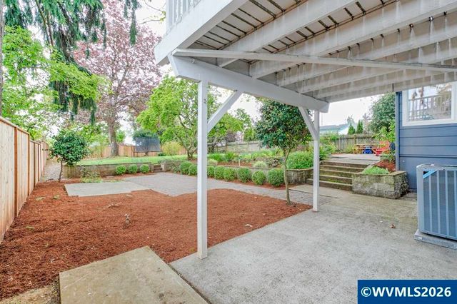 2686 Mountain View Dr S, Salem, OR 97302