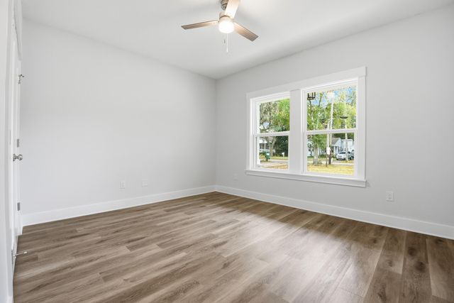 15 Plew Avenue, Shalimar, FL 32579