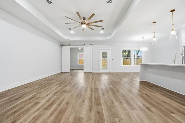 15 Plew Avenue, Shalimar, FL 32579