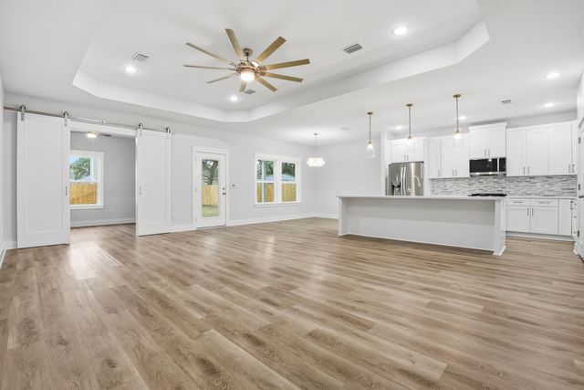 15 Plew Avenue, Shalimar, FL 32579