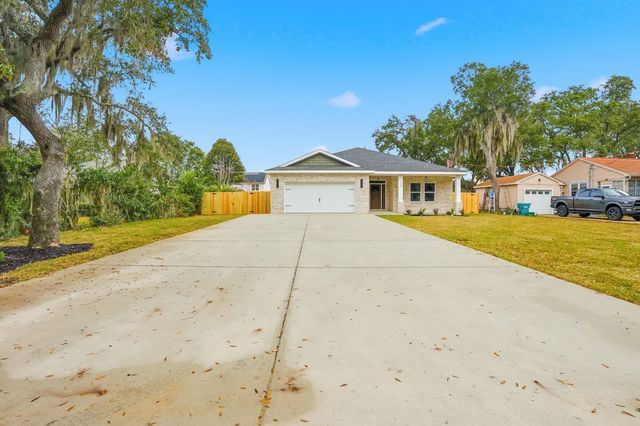 15 Plew Avenue, Shalimar, FL 32579