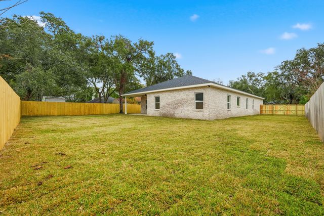 15 Plew Avenue, Shalimar, FL 32579