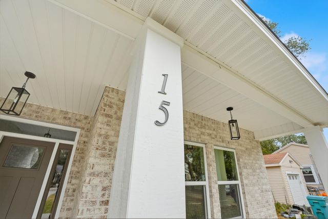 15 Plew Avenue, Shalimar, FL 32579