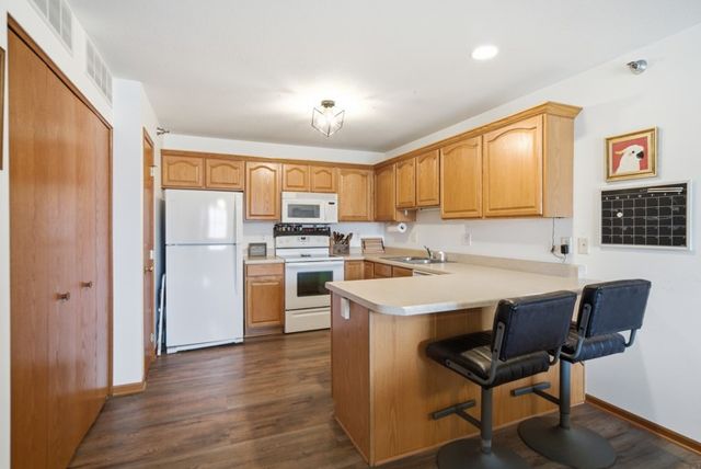 651 SE Dovetail Road 7, Grimes, IA 50111