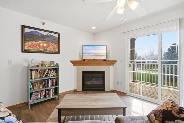 651 SE Dovetail Road 7, Grimes, IA 50111