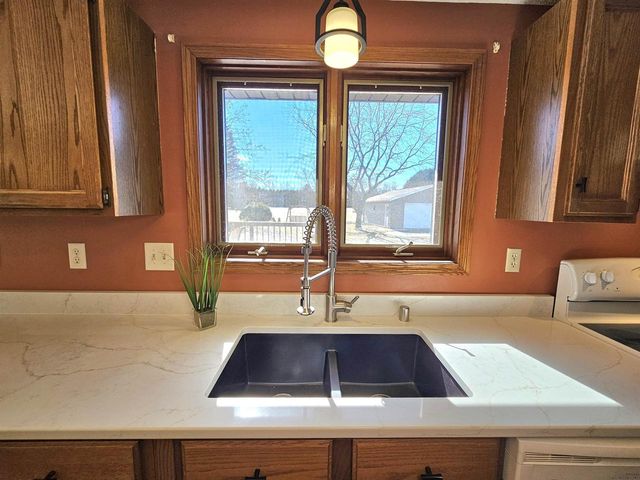 W4581 BUSS DRIVE, Cecil, WI 54111