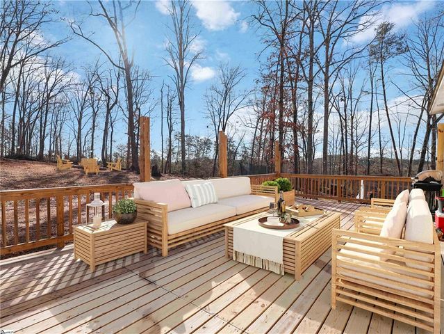 111 Academy Drive, Pickens, SC 29671