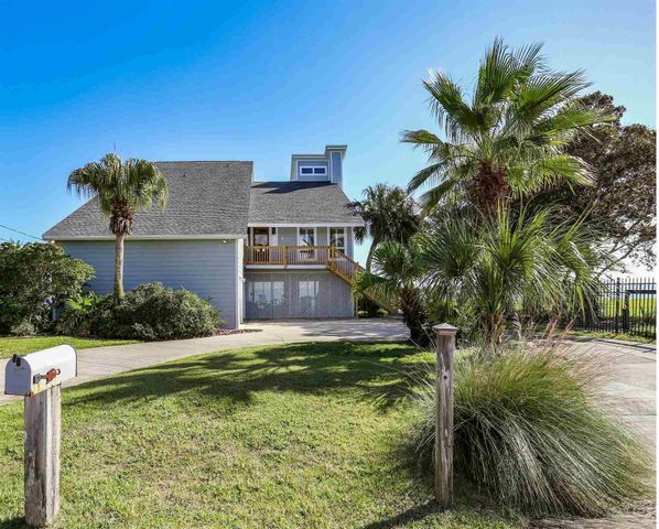 2653 Del Mar Dr, Gulf Breeze, FL 32563