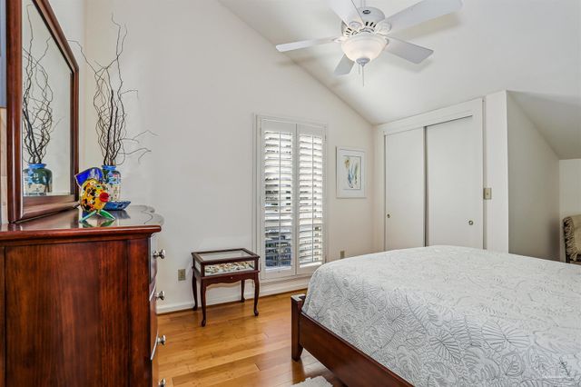 2653 Del Mar Dr, Gulf Breeze, FL 32563