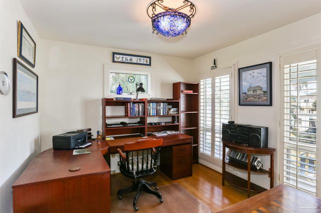 2653 Del Mar Dr, Gulf Breeze, FL 32563