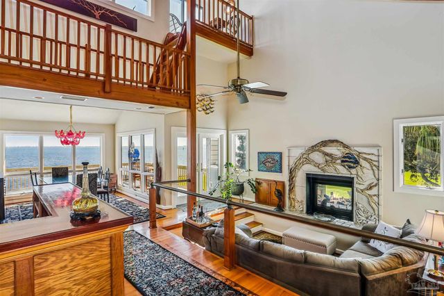 2653 Del Mar Dr, Gulf Breeze, FL 32563