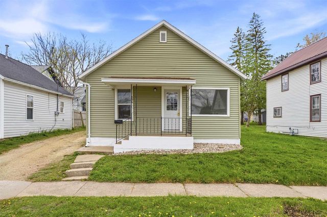 406 W SPRING STREET, New London, WI 54961