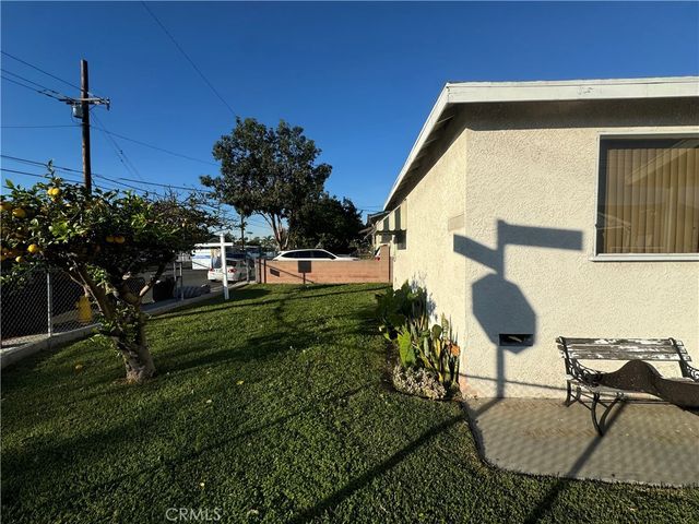 13942 Anderson, Paramount, CA 90723