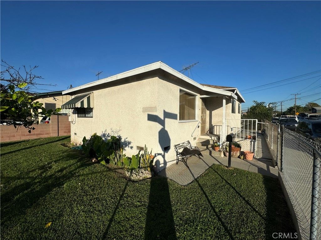 13942 Anderson, Paramount, CA 90723
