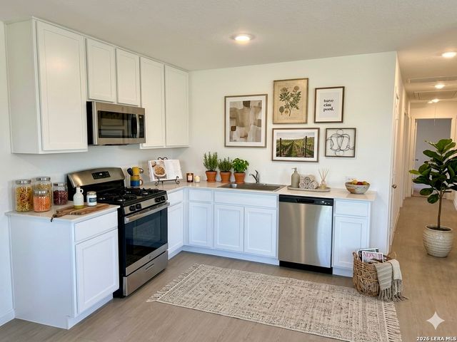 6707 Chert Chase, Elmendorf, TX 78263