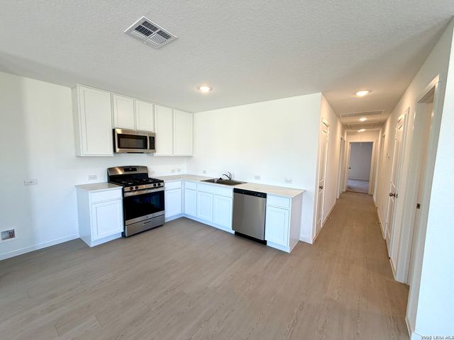 6707 Chert Chase, Elmendorf, TX 78263