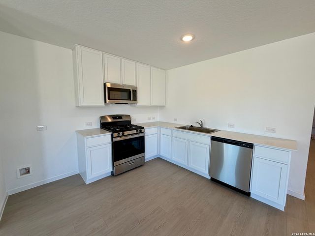 6707 Chert Chase, Elmendorf, TX 78263