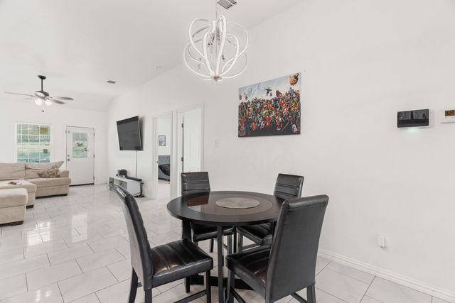 2810 19th Street, Fort Worth, TX 76106