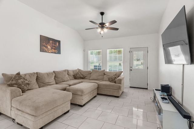 2810 19th Street, Fort Worth, TX 76106