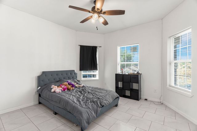 2810 19th Street, Fort Worth, TX 76106