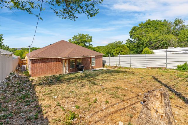 2810 19th Street, Fort Worth, TX 76106